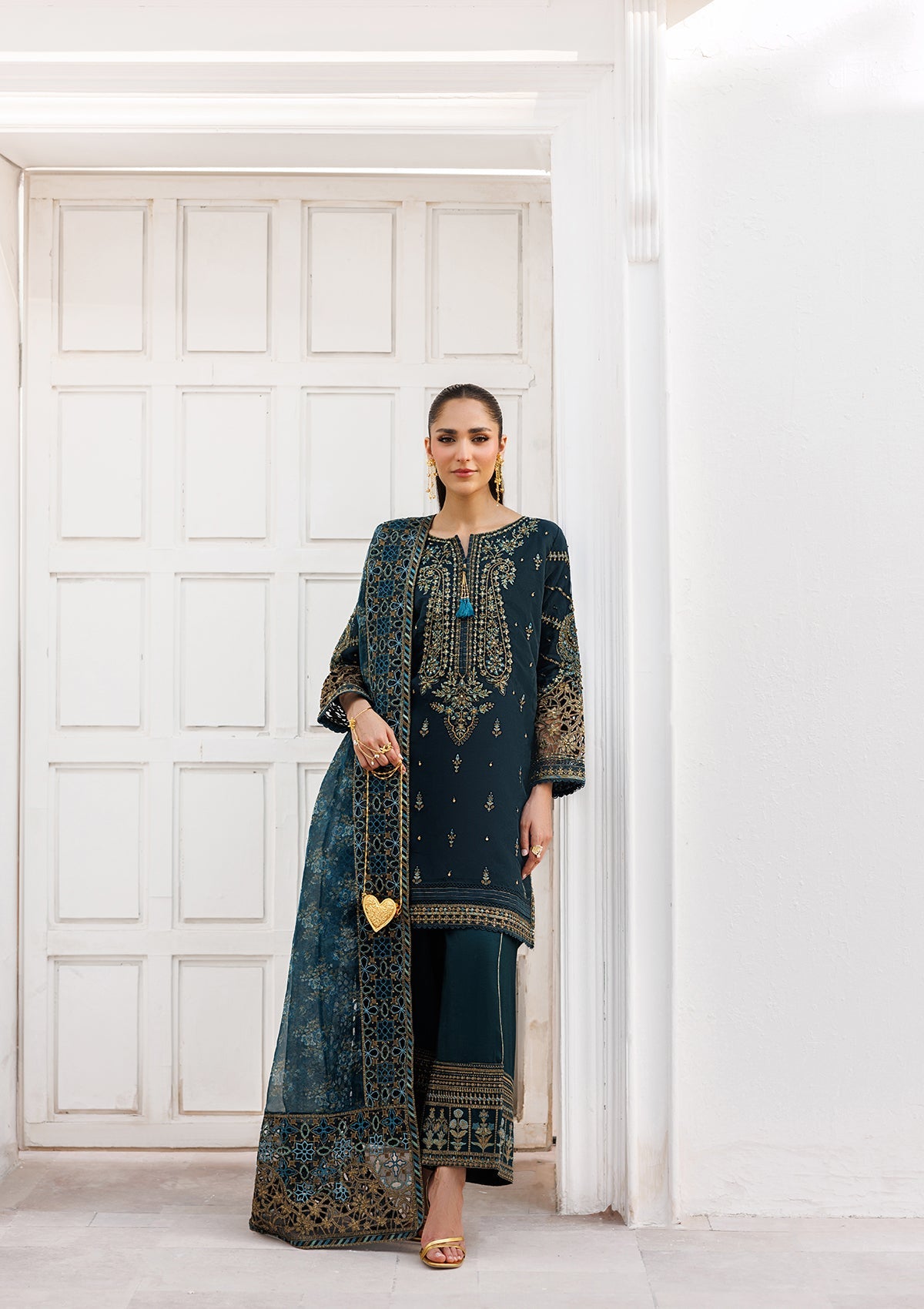 Ladies Embroidered Pine Green Organza Shalwar Kameez Online in UK USA Canada