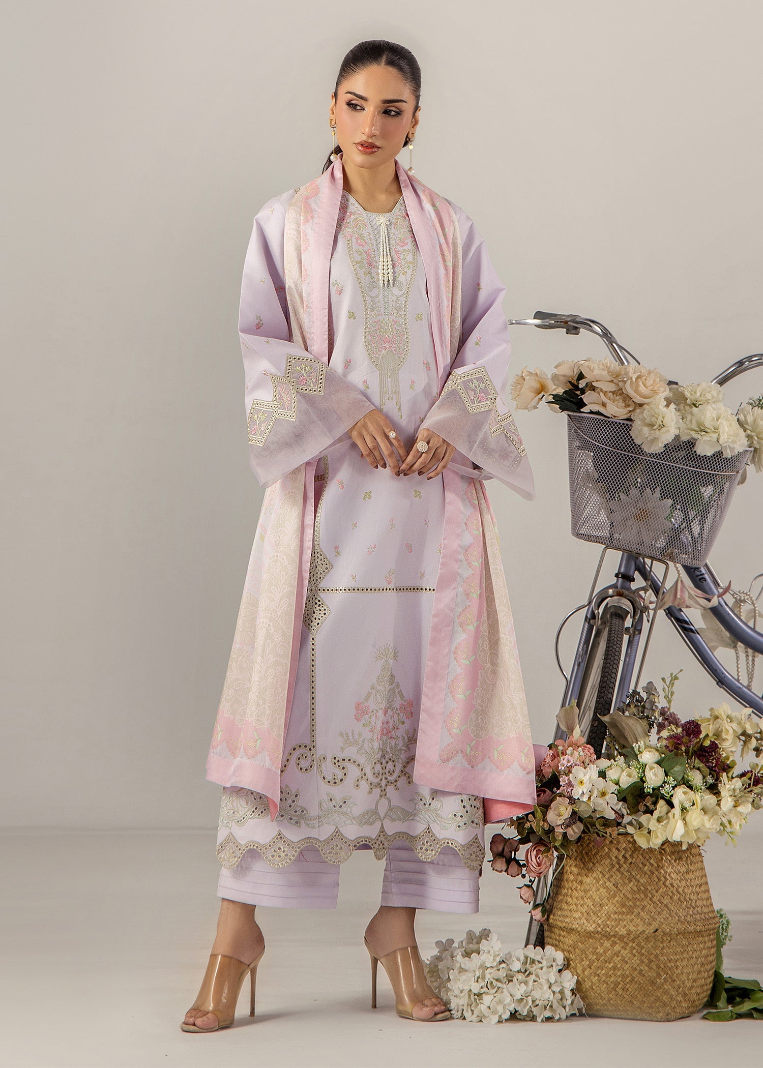 Ladies Embroidered Purple Lawn Salwar Kameez Online in KSA Riyadh Saudi Arabia Oman Bahrain Qatar