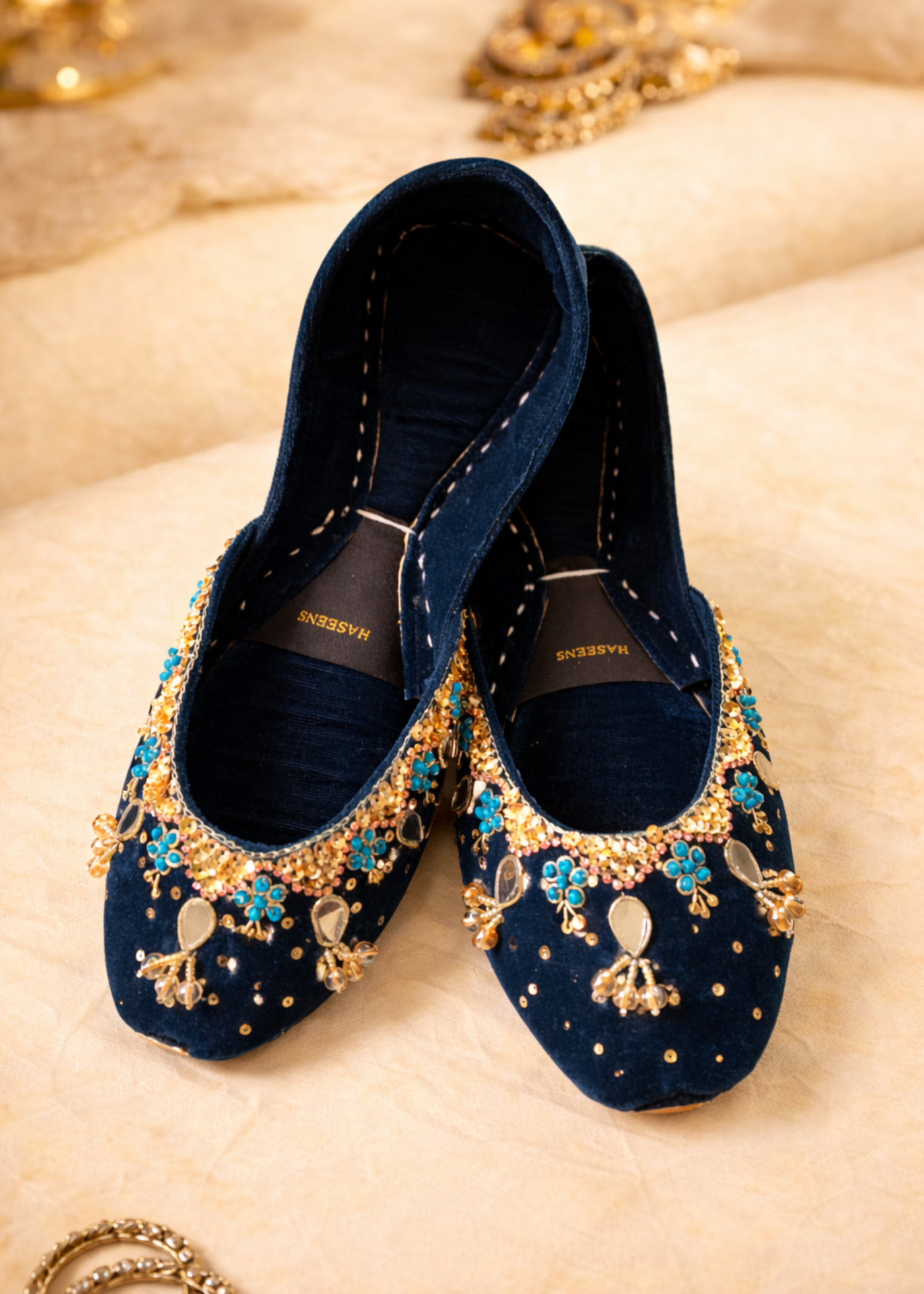 Ladies Embroidered Velvet Jutti Online in KSA Riyadh Saudi Arabia Oman Bahrain Qatar