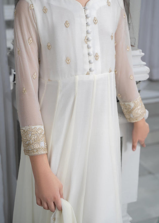Ladies Embroidered White Chiffon Shalwar Kameez Online in UK USA Canada