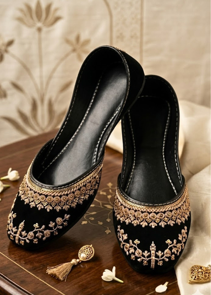 Ladies Ethnic Embroidered Velvet Jutti Online in KSA Riyadh Saudi Arabia Oman Bahrain Qatar