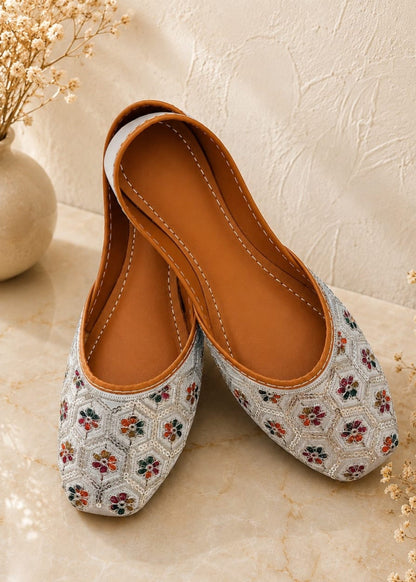Ladies Ethnic Khussa Sandals Online in KSA Riyadh Saudi Arabia Oman Bahrain Qatar