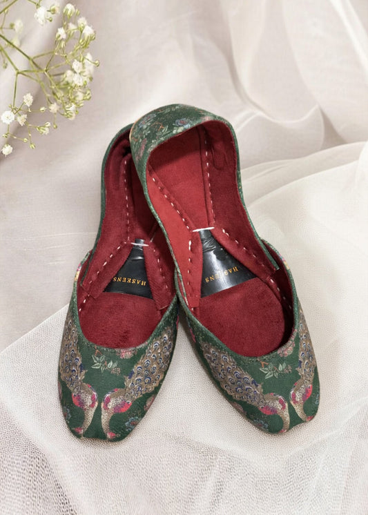 Ladies Ethnic Velvet Jutti Online in KSA Riyadh Saudi Arabia Oman Bahrain Qatar