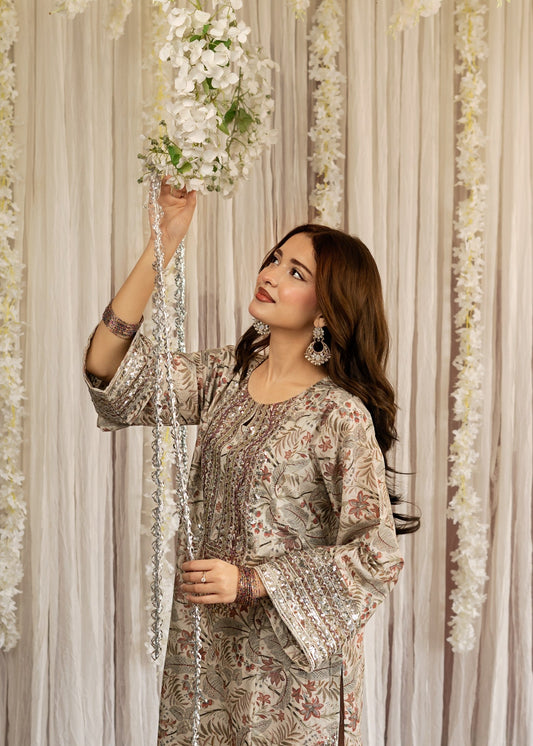 Ladies Floral Print Lawn Kurta Trouser Online in KSA Riyadh Saudi Arabia Oman Bahrain Qatar
