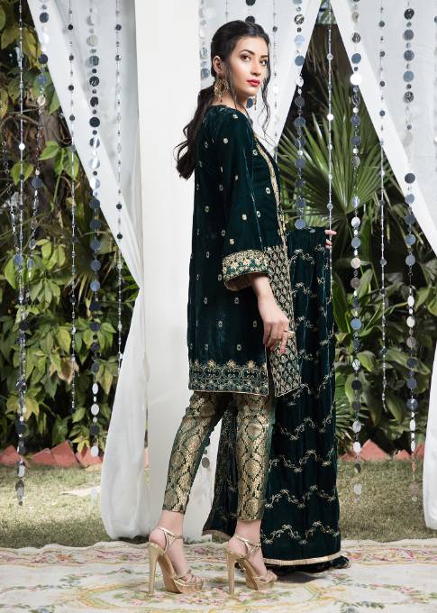 Ladies Green Embroidered Velvet Shalwar Kameez Online in UK USA Canada