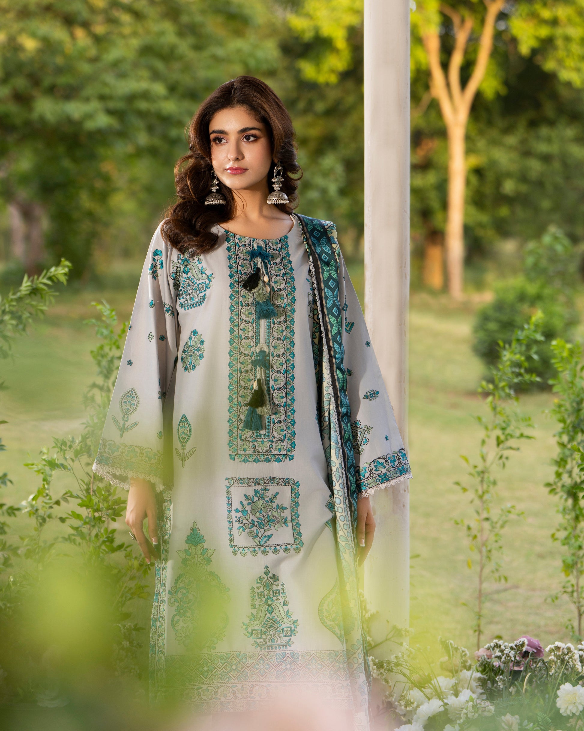 Ladies Grey Thread Work Silk Salwar Kameez Online in UK USA Canada