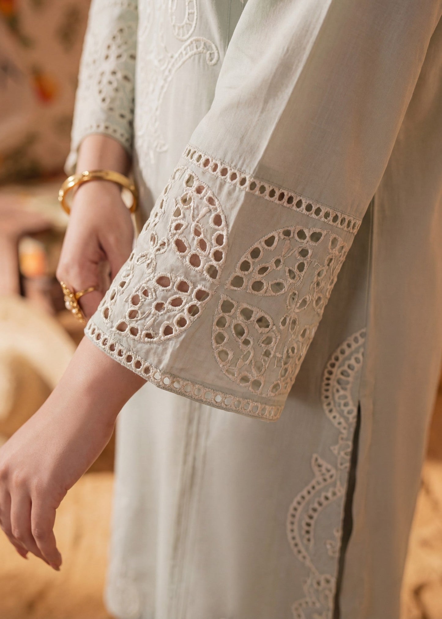 Ladies Ivory Embroidered Lawn Kurta Set Online in UK USA Canada