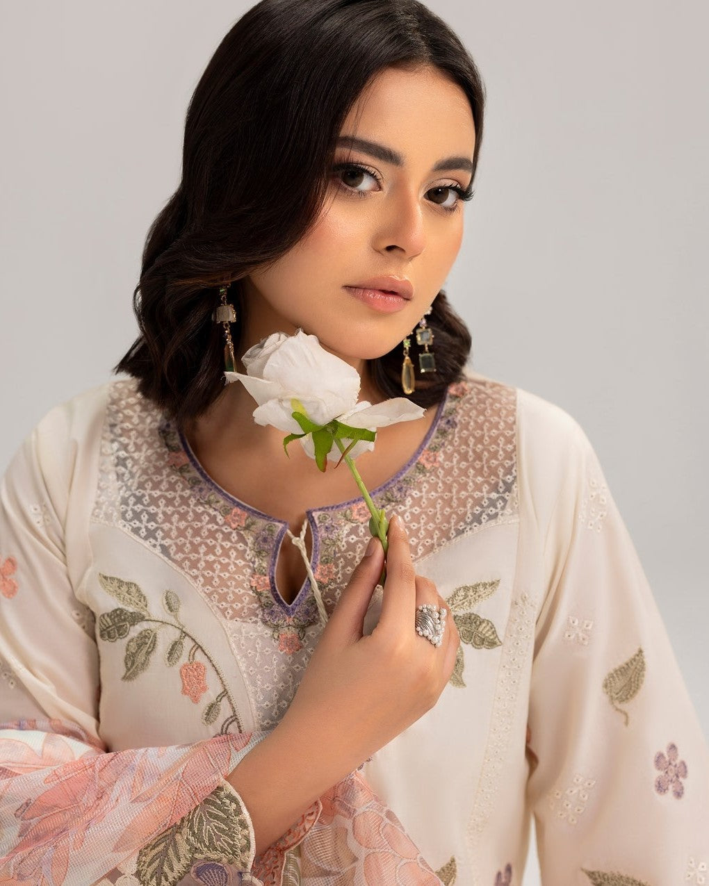 Ladies Ivory Lawn Shalwar Kameez Online in KSA Riyadh Saudi Arabia Oman Bahrain Qatar