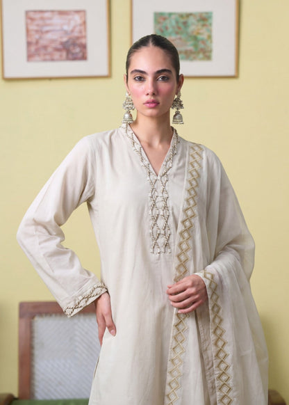 Ladies Ivory Lawn Suit Lacework Pakistani Online in Dubai UAE Abudhabi Ajman Sharjah