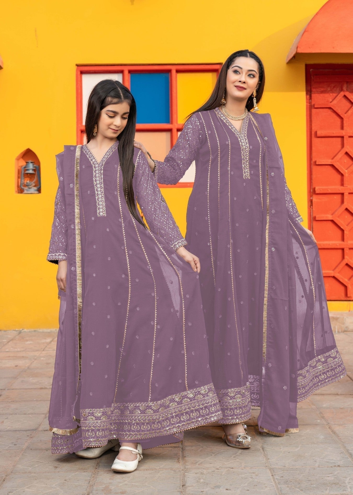 Ladies Lilac Embroidered Chiffon Partywear Salwar Kameez Online in UK USA Canada