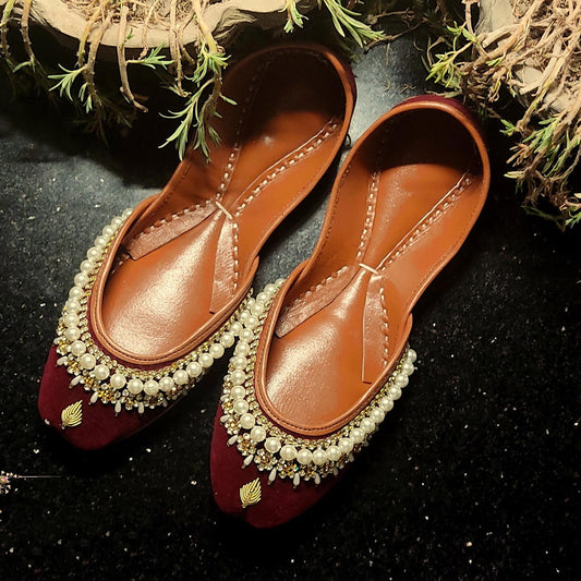 Ladies Maroon Velvet Khussa Online in KSA Riyadh Saudi Arabia Oman Bahrain Qatar