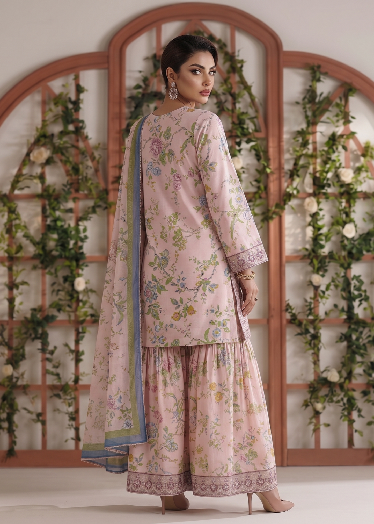 Ladies Pale Pink Lawn Salwar Kameez Online in UK USA Canada