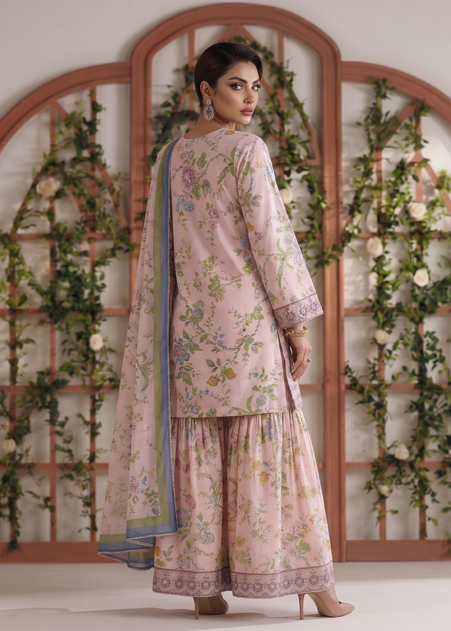 Ladies Pale Pink Lawn Salwar Kameez Online in UK USA Canada
