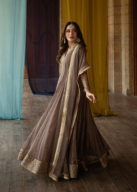 Ladies Peach Chiffon Embellished Suit Online in KSA Riyadh Saudi Arabia Oman Bahrain Qatar