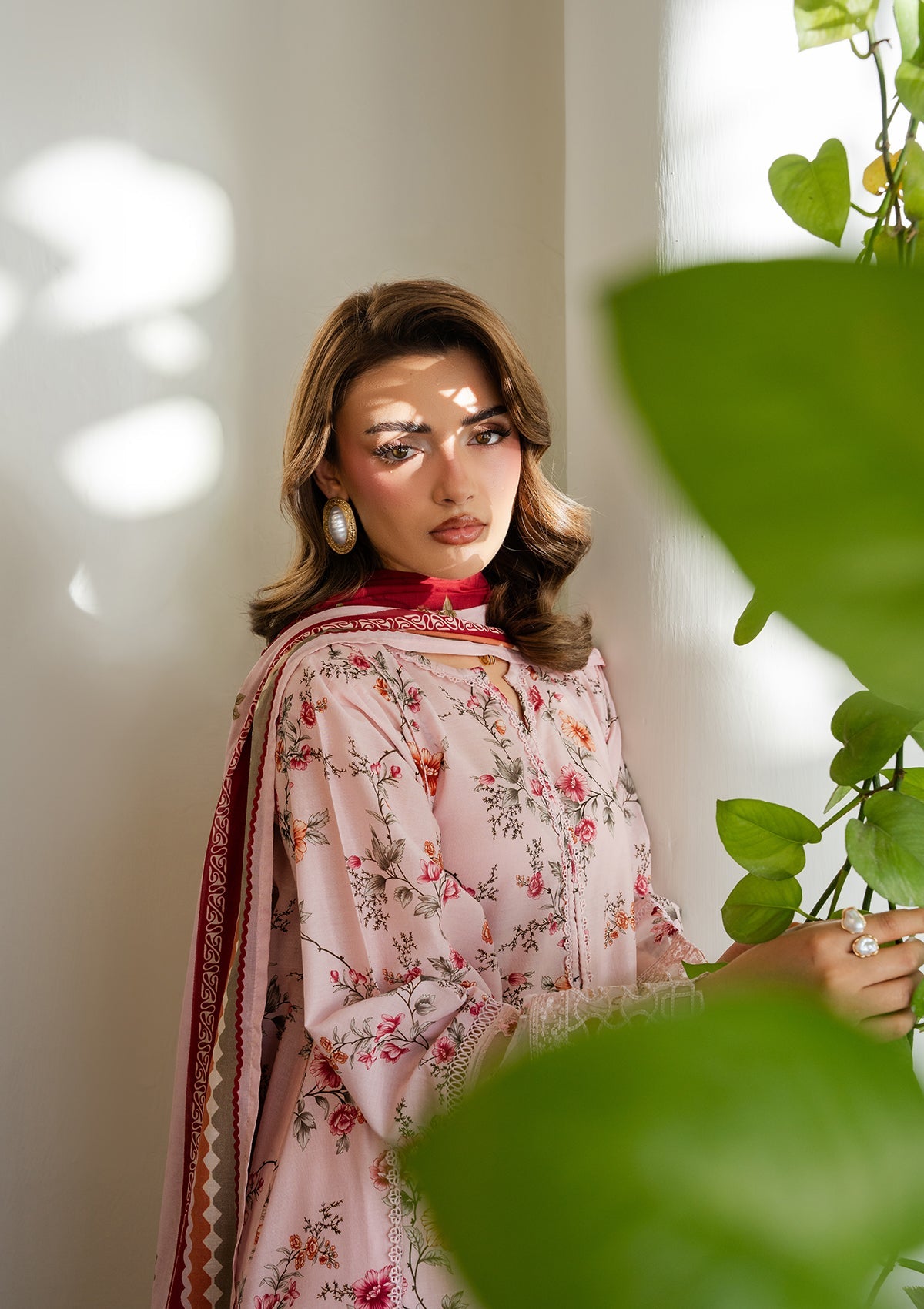 Ladies Peach Lawn Salwar Kameez Online in KSA Riyadh Saudi Arabia Oman Bahrain Qatar