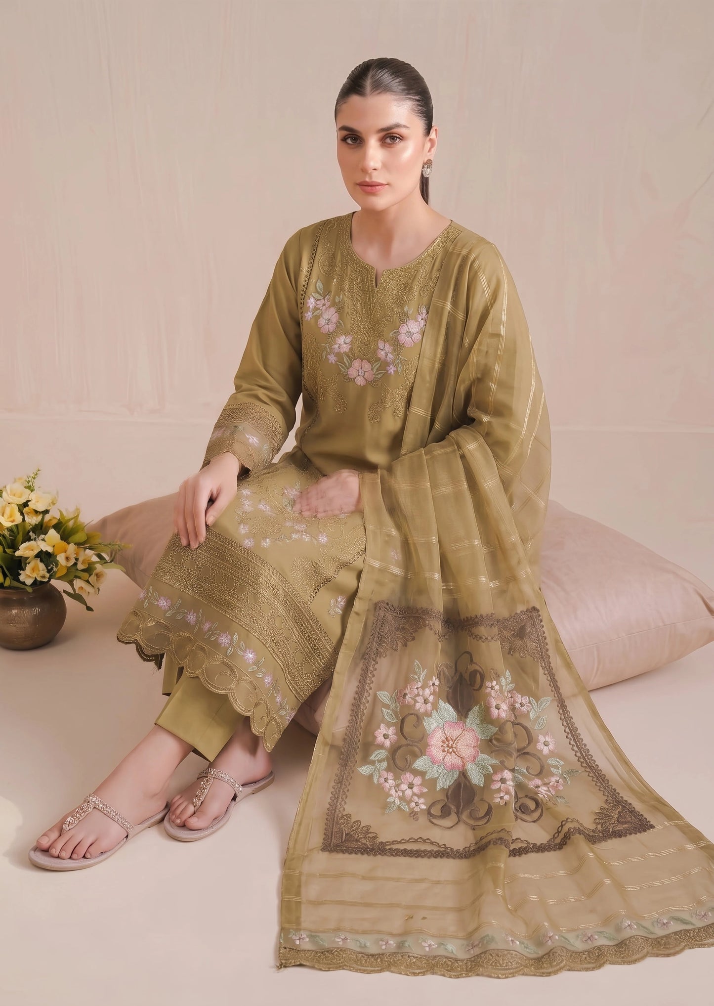 Ladies Peanut Lawn Embroidered Salwar Kameez Online in KSA Riyadh Saudi Arabia Oman Bahrain Qatar