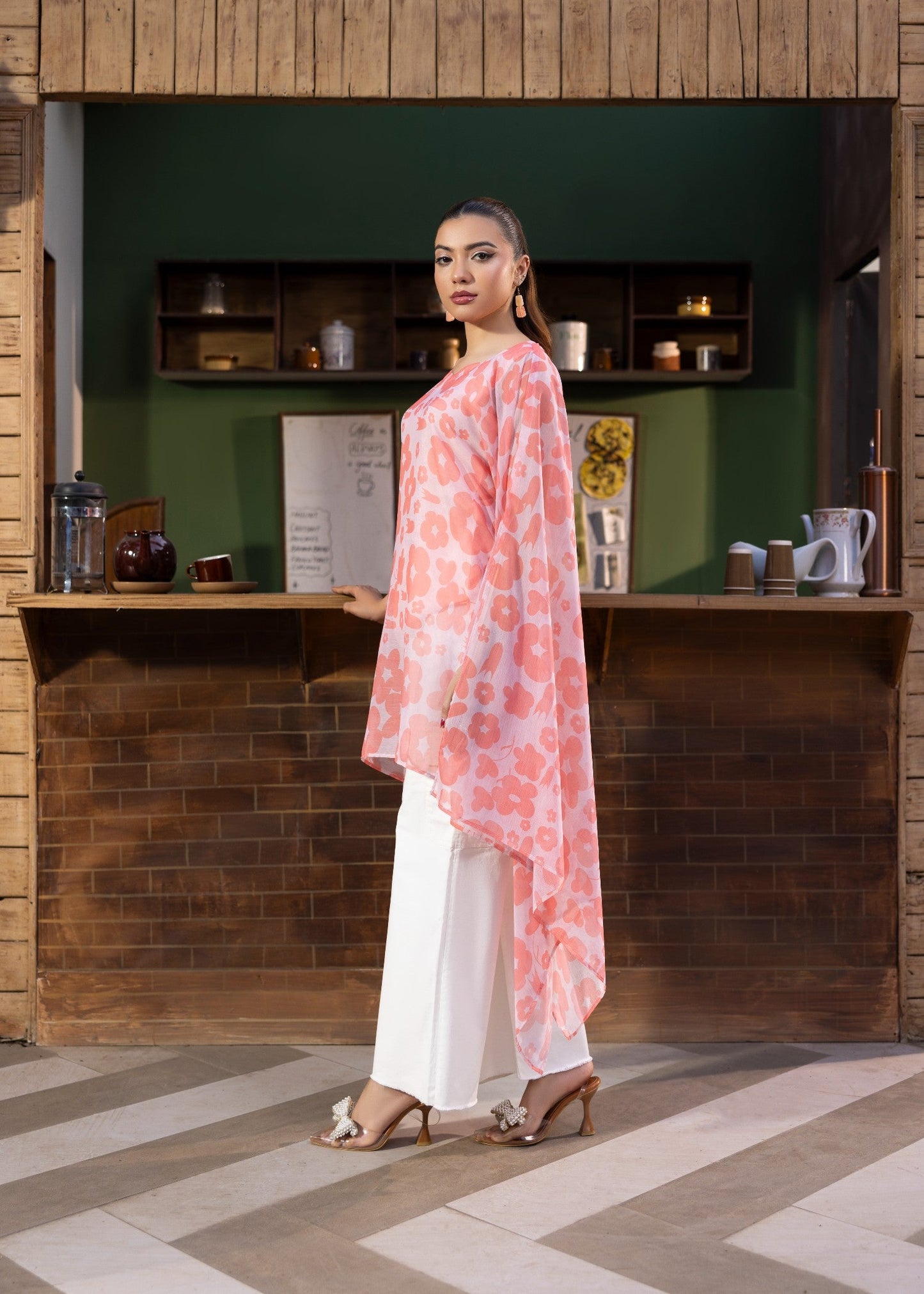 Ladies Pink Cape Style Kaftan Online in KSA Riyadh Saudi Arabia Oman Bahrain Qatar