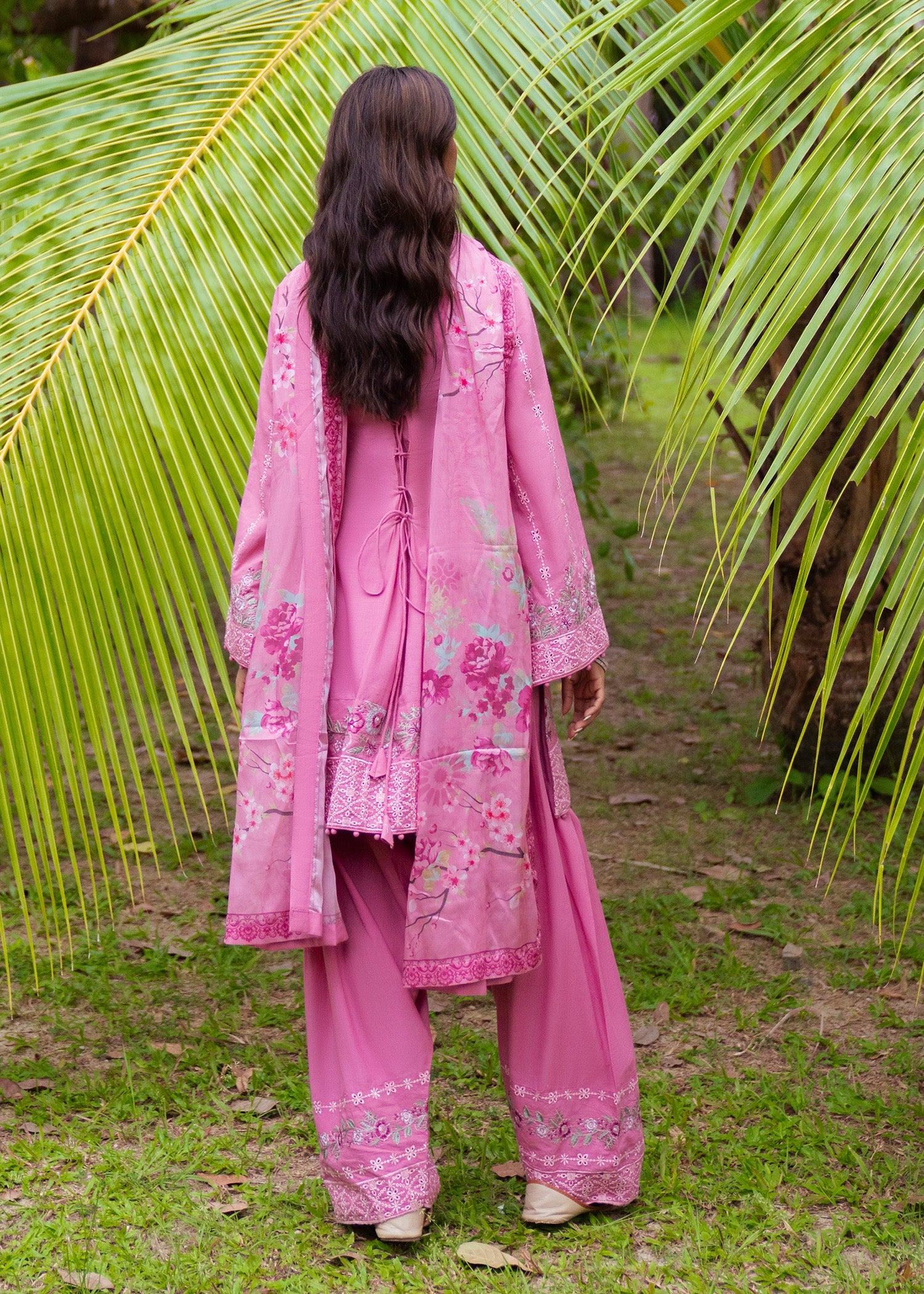 Ladies Pink Embroidered Lawn Shalwar Kameez Online in UK USA Canada