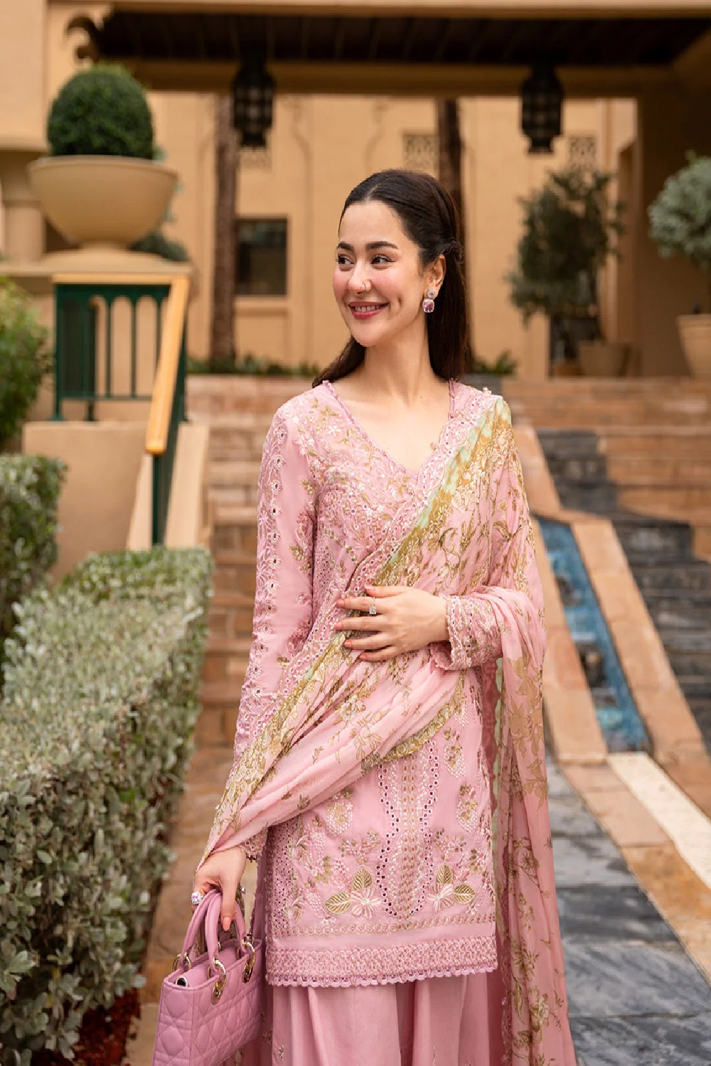 Ladies pink Embroidered Lawn Shalwar Kameez Online in UK USA Canada