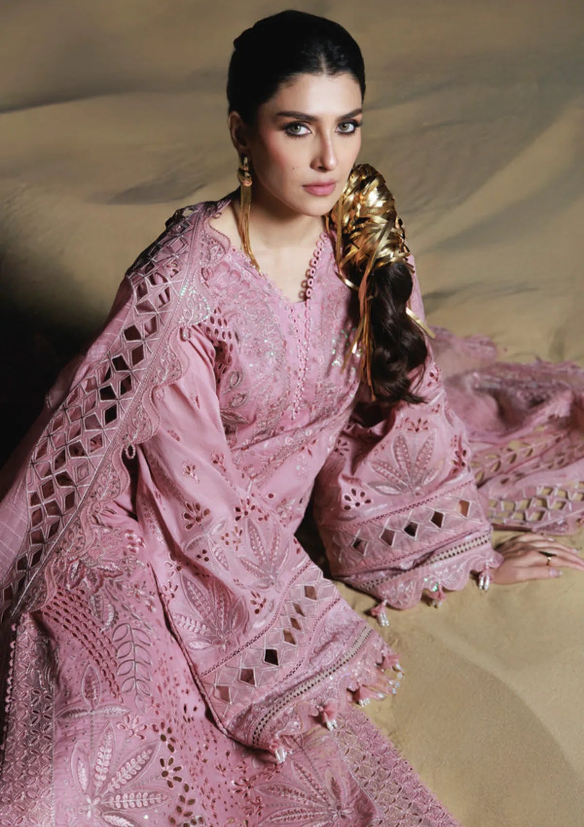 Ladies Pink Lawn Shalwar Kameez Unstitched Online in UK USA Canada