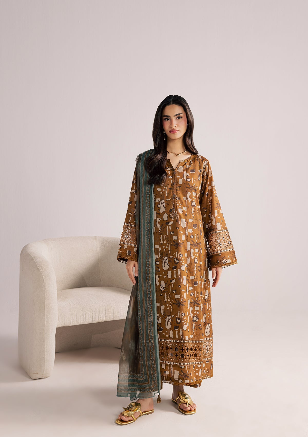 Ladies Printed Lawn Shalwar Kameez Online in UK USA Canada