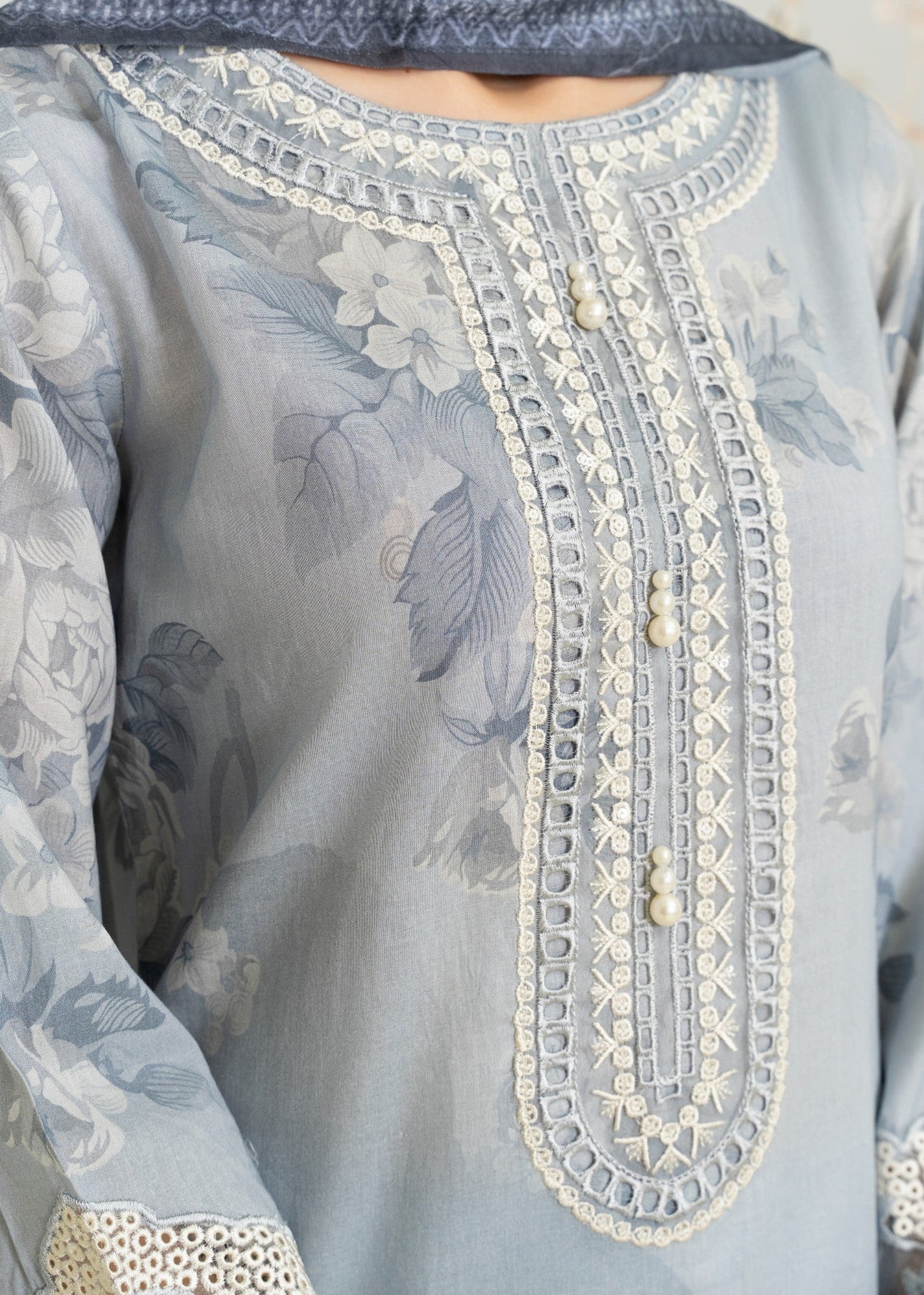Ladies Printed Lawn Suit Online in UK USA Canada