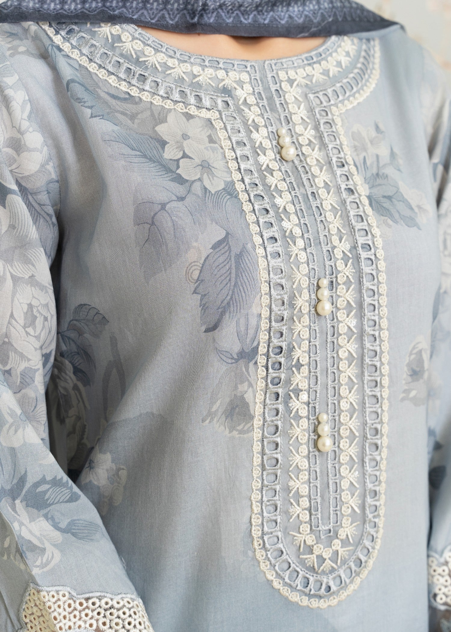 Ladies Printed Lawn Suit Online in UK USA Canada