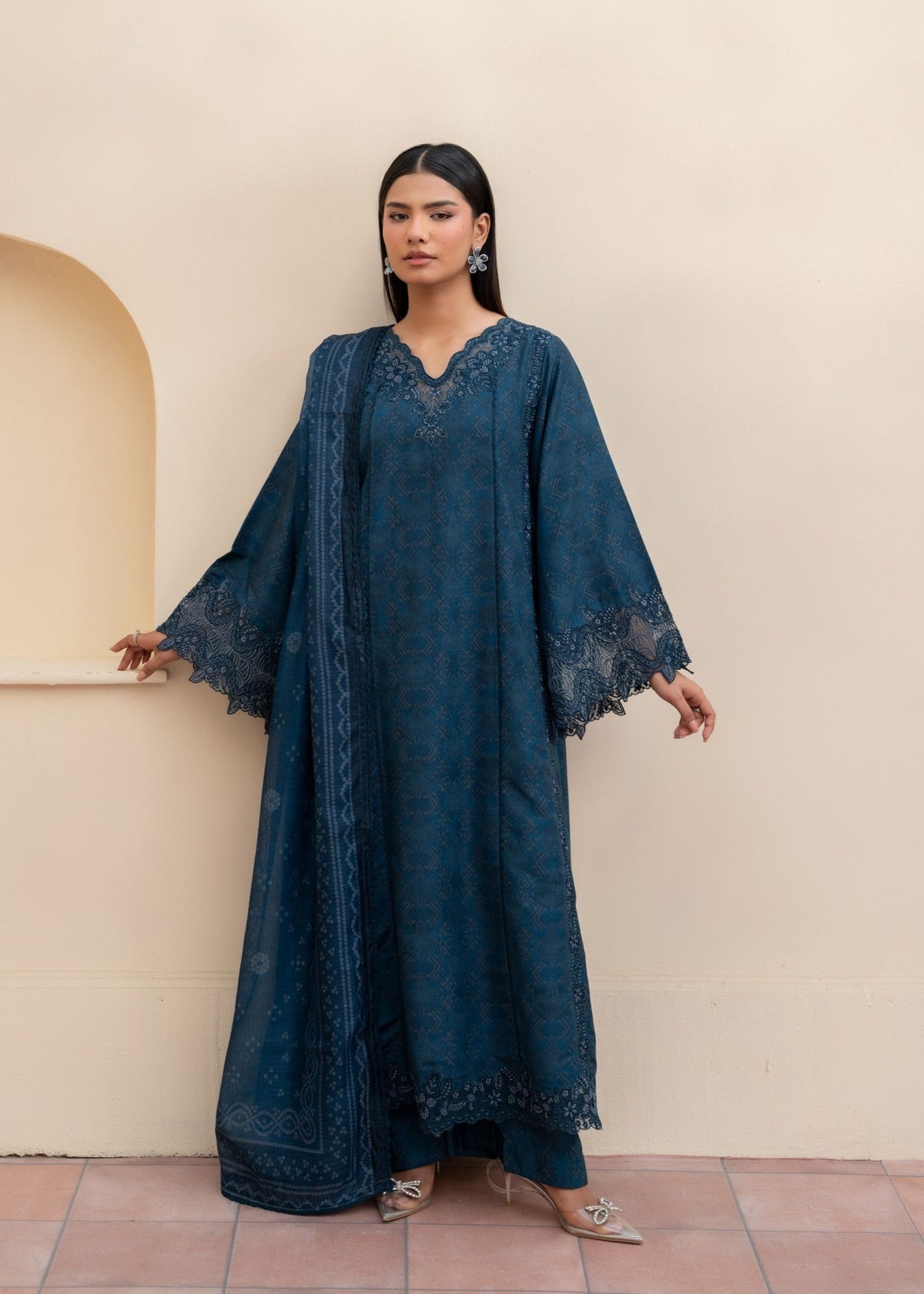 Ladies Prussian Blue Khaddar Salwar Kameez Unstitched Online in KSA Riyadh Saudi Arabia Oman Bahrain Qatar