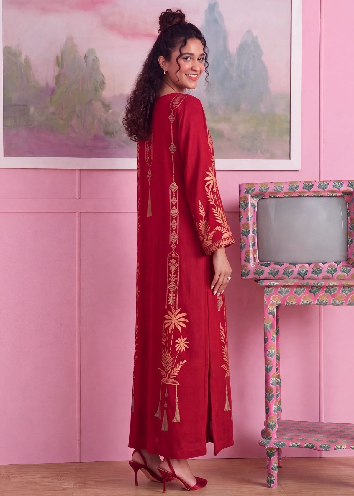 Ladies Red Linen Kaftan Pakistani Clothes Online in KSA Riyadh Saudi Arabia Oman Bahrain Qatar