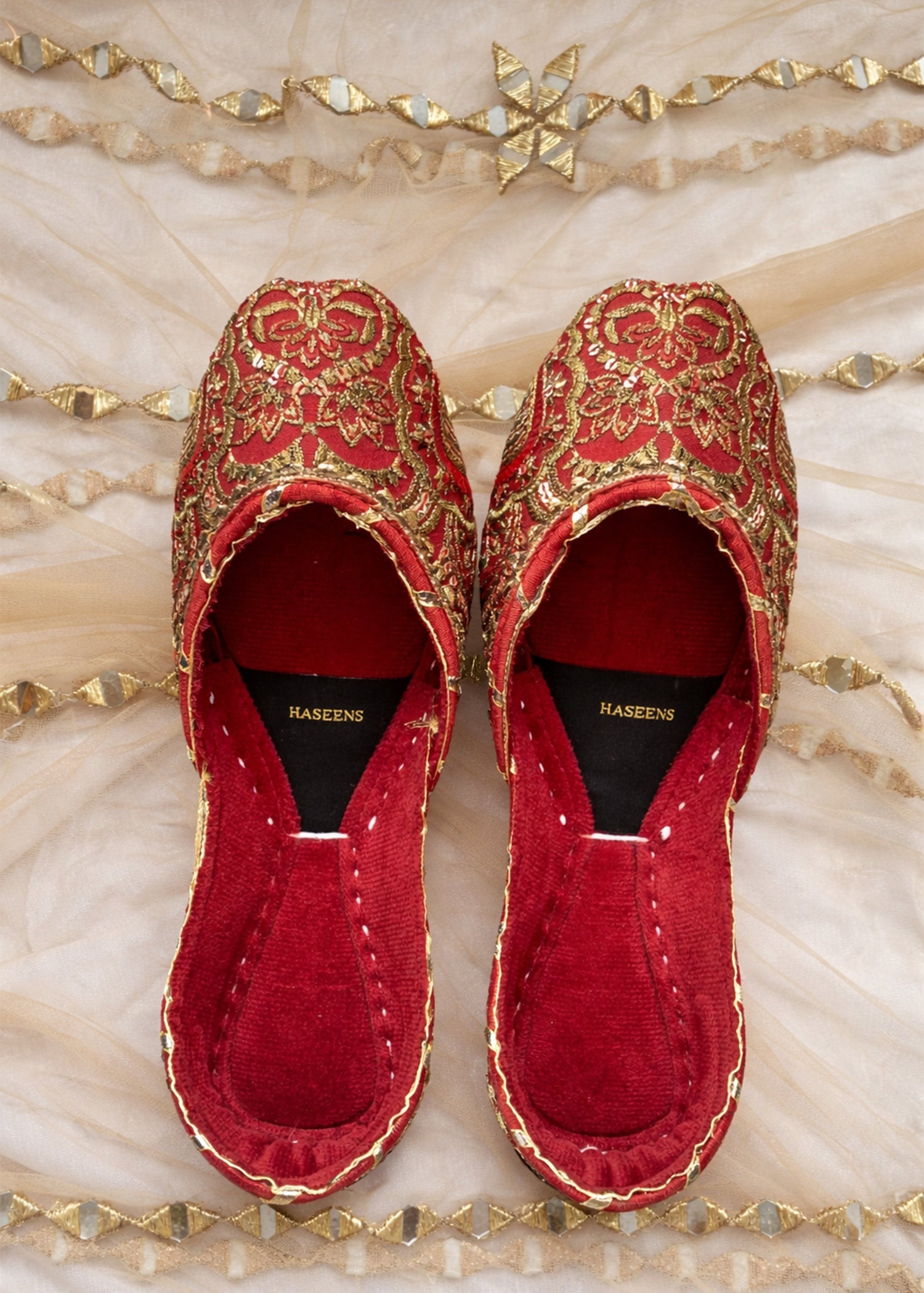 Ladies Red Velvet Kolhapuri Online in KSA Riyadh Saudi Arabia Oman Bahrain Qatar