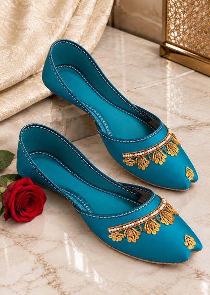 Ladies Traditional Embroidered Mojari Online in UK USA Canada