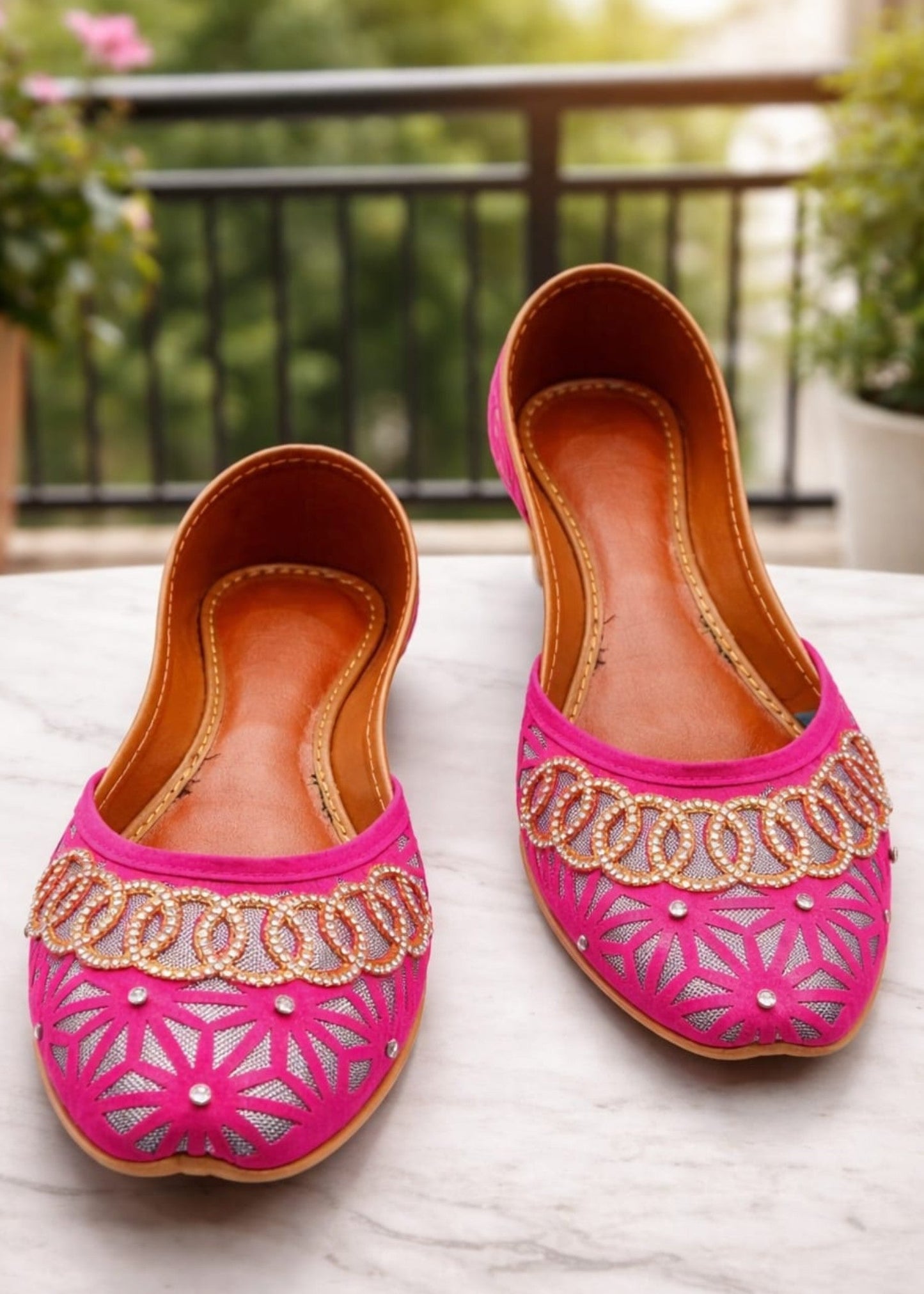 Ladies Velvet Kolhapuri Jutti Online in KSA Riyadh Saudi Arabia Oman Bahrain Qatar