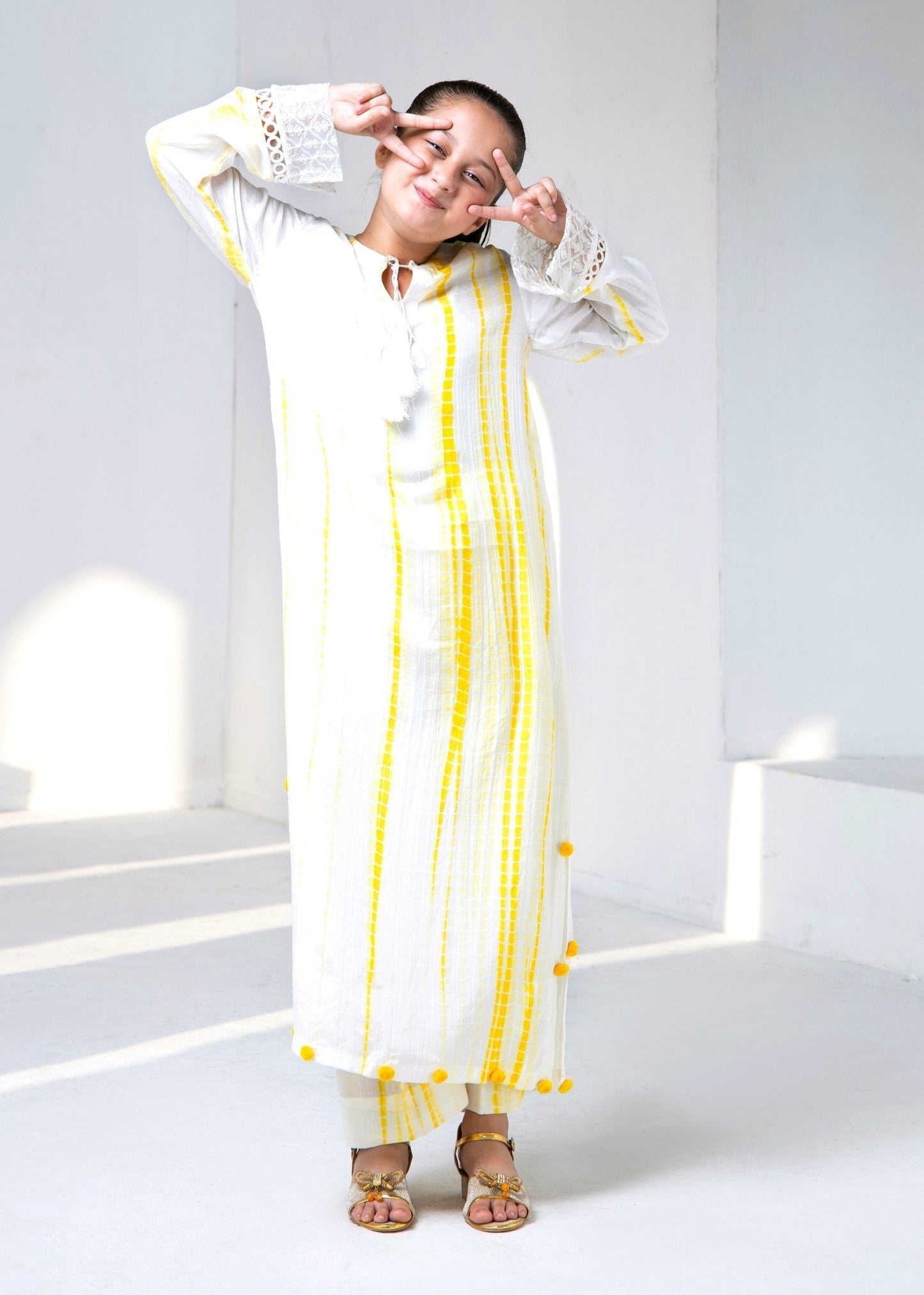 Ladies White Embellished Raw Silk Daily Wear Suit Online in KSA Riyadh Saudi Arabia Oman Bahrain Qatar