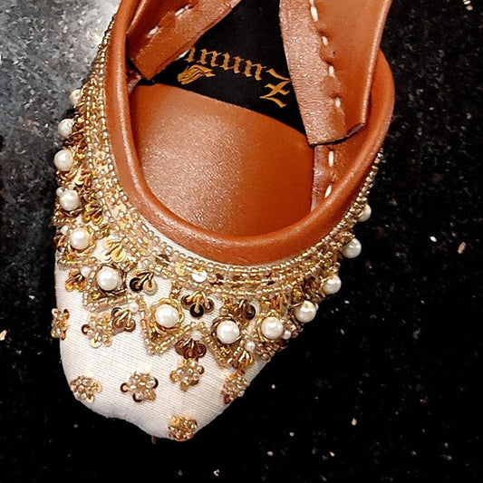 Ladies White Silk Khussa Wedding Shoes Online in KSA Riyadh Saudi Arabia Oman Bahrain Qatar