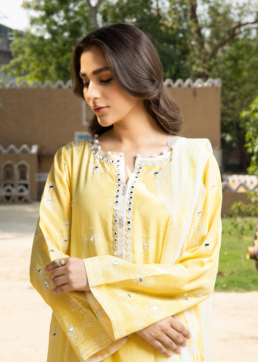 Ladies Yellow Raw Silk Embroidered Salwar Kameez Online in KSA Riyadh Saudi Arabia Oman Bahrain Qatar