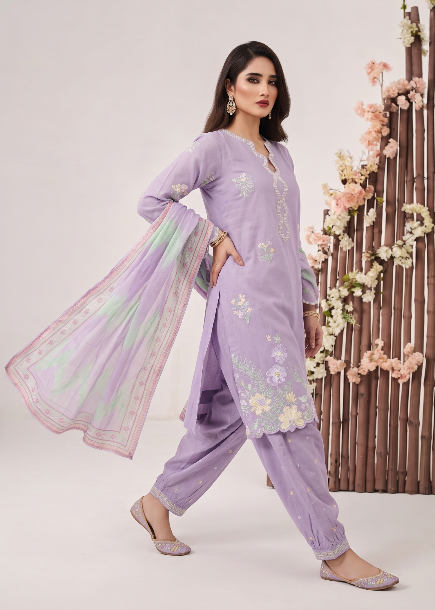 Lavender Embroidered Lawn 3 Piece Suit Online in Dubai UAE Abudhabi Ajman Sharjah