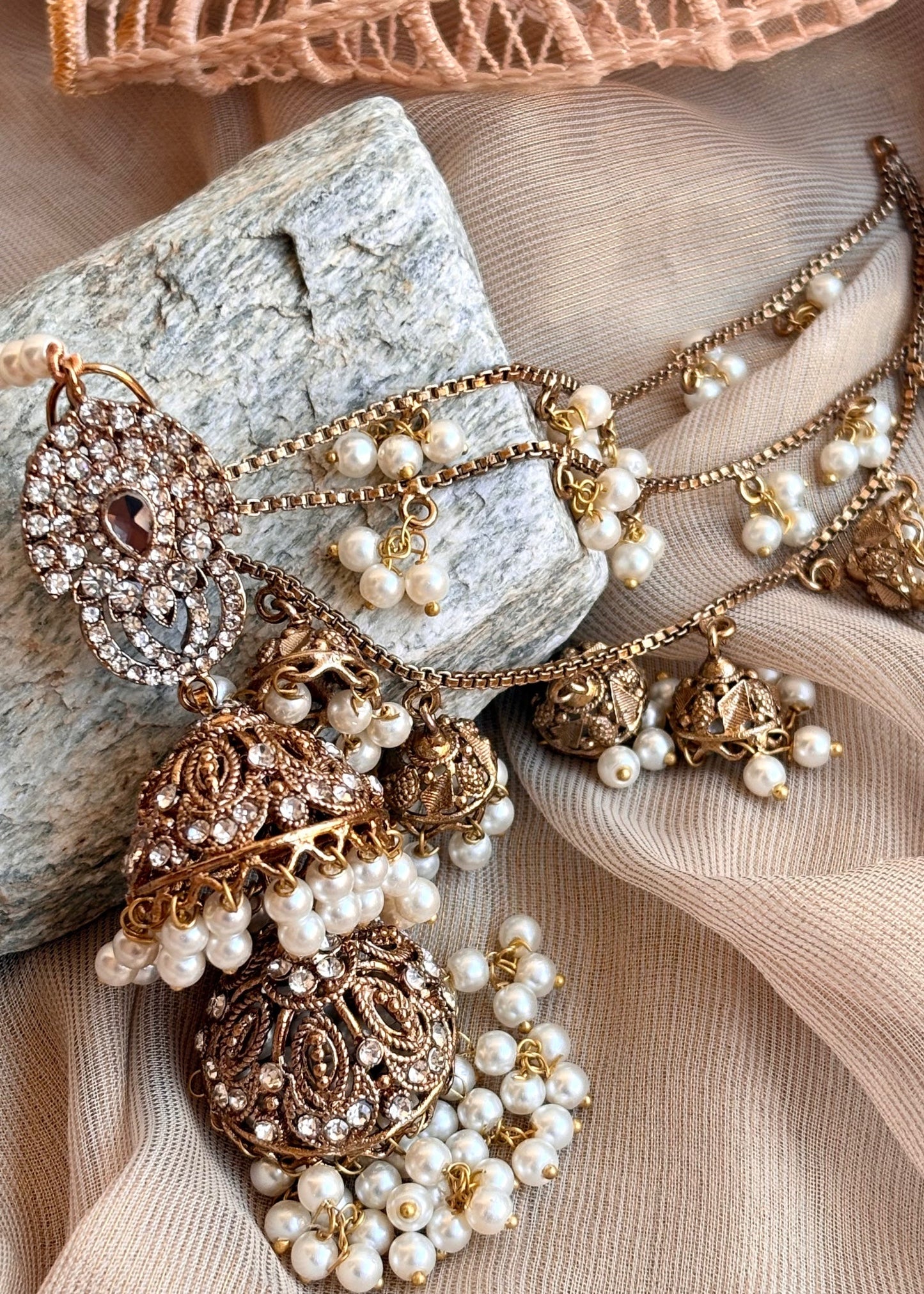 Layered Copper Jhumka Earrings Tikka Set Online in KSA Riyadh Saudi Arabia Oman Bahrain Qatar