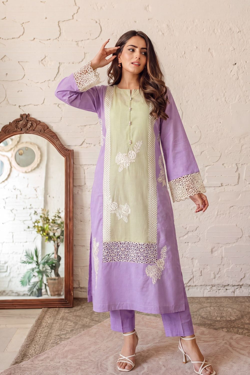 Lilac Embroidered Lawn Suit Online in Dubai UAE Abudhabi Ajman Sharjah