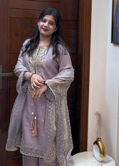 Lilac Raw Silk Straight Cut Kurta with Flared Pants Online in KSA Riyadh Saudi Arabia Oman Bahrain Qatar