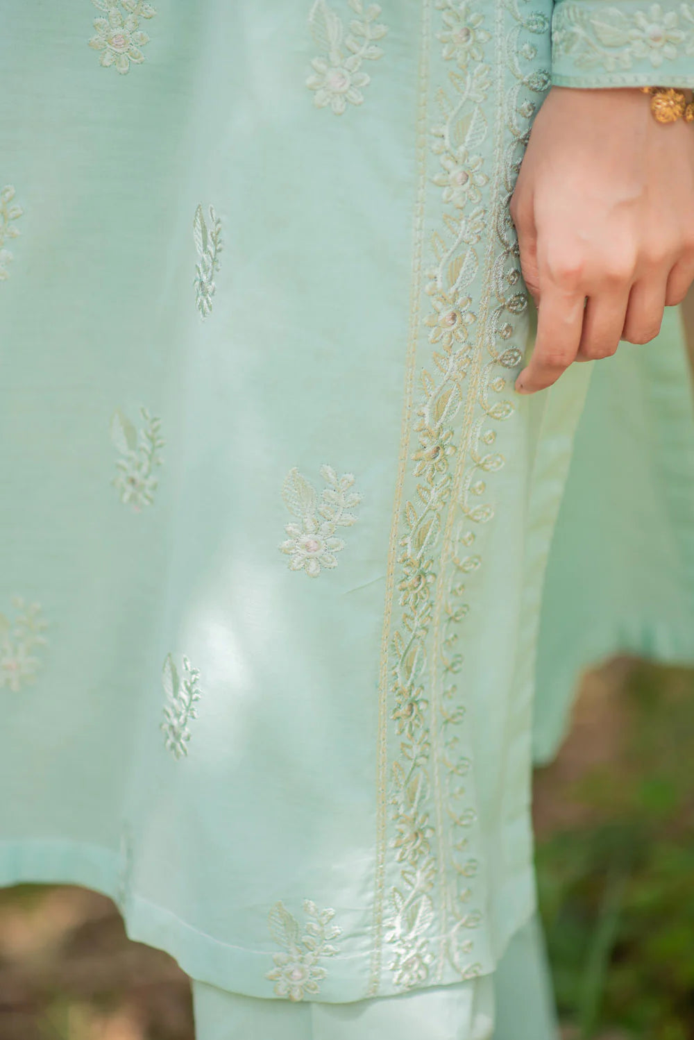 Embroidered Kurta with Straight Pants