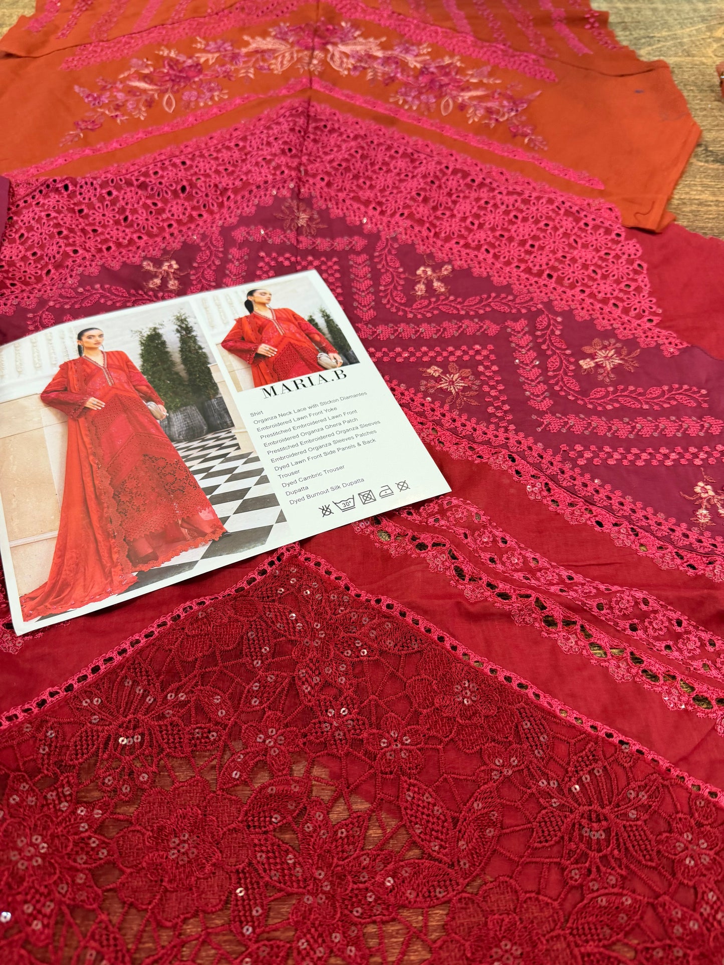 Luxury Lawn Unstitched Dress Material Online in Dubai UAE Abudhabi Ajman Sharjah