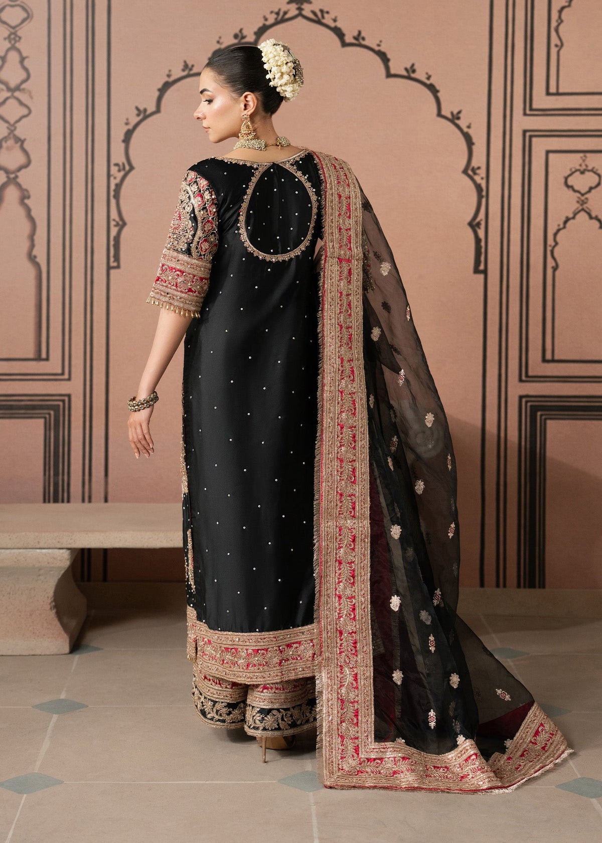 Magenta Border Black Embroidered Shamooz Suit Online in KSA Riyadh Saudi Arabia Oman Bahrain Qatar