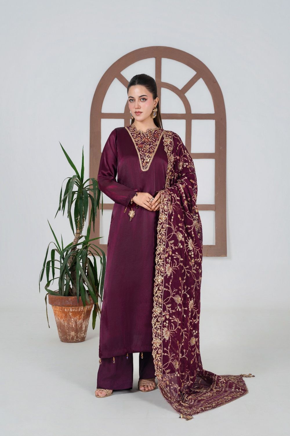 Magenta Embroidered Silk Straight Kurta Suit Online in Dubai UAE Abudhabi Ajman Sharjah