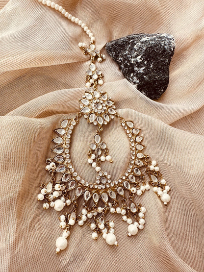 Mahira Oversized Earrings and Tikka Set Online in KSA Riyadh Saudi Arabia Oman Bahrain Qatar
