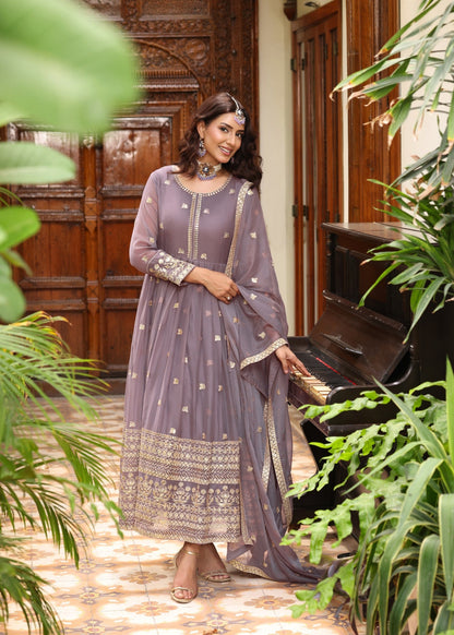 Mauve Pink Chiffon Partywear Suit for Women Online in KSA Riyadh Saudi Arabia Oman Bahrain Qatar