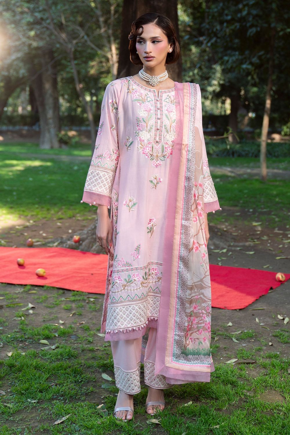 Mauve Pink Floral Embroidered Lawn Salwar Kameez Online in Dubai UAE Abudhabi Ajman Sharjah