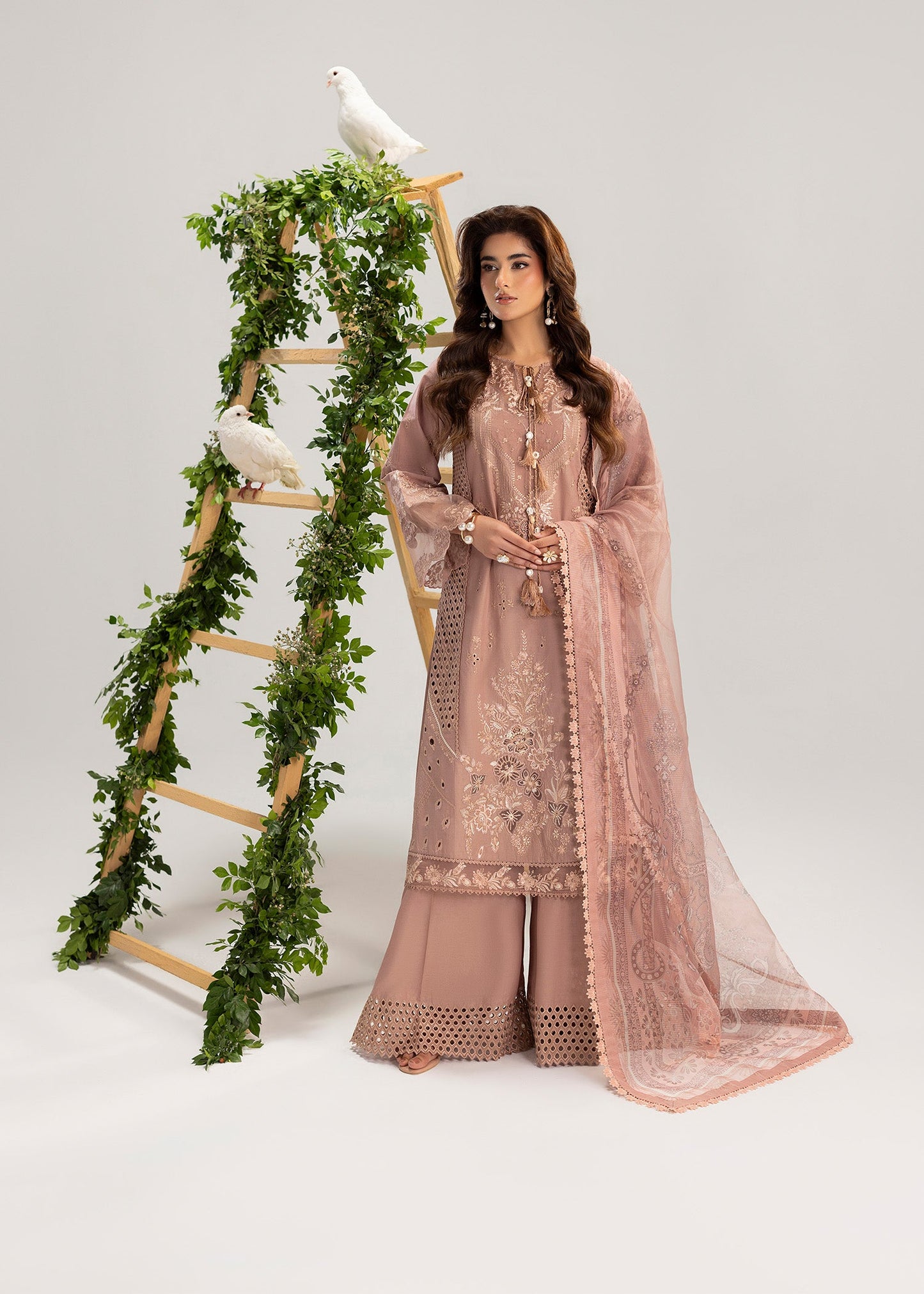 Mauve Pink Organza Patch Work Lawn Suit Online in Dubai UAE Abudhabi Ajman Sharjah