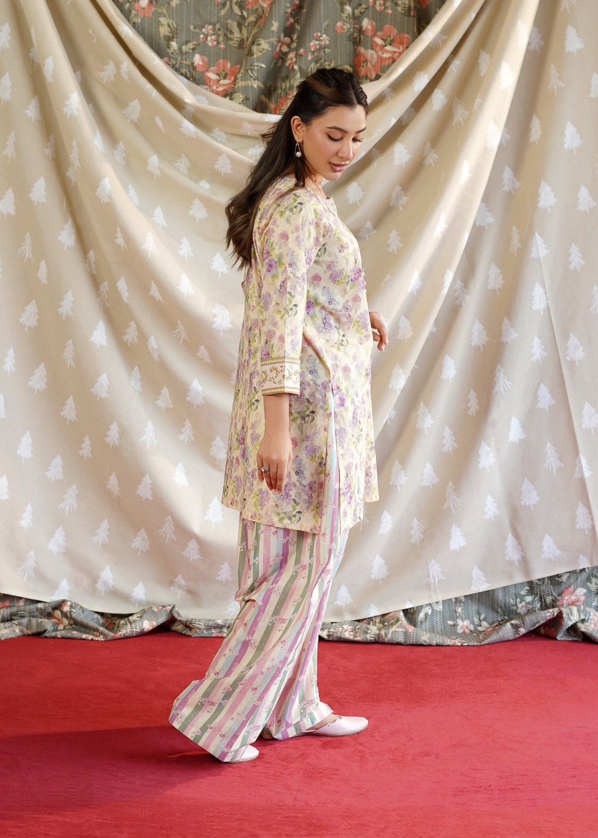 Mellow Yellow Printed Lawn Salwar Kameez Online in KSA Riyadh Saudi Arabia Oman Bahrain Qatar