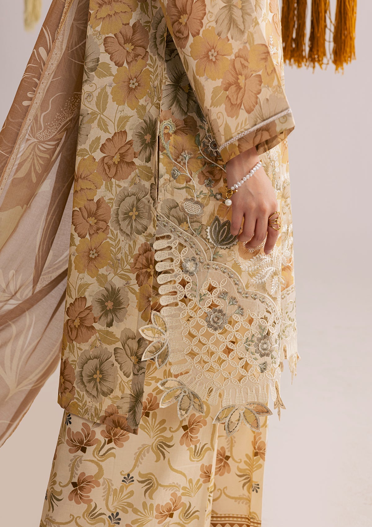Mellow Yellow Summer Lawn Suit Online in Dubai UAE Abudhabi Ajman Sharjah