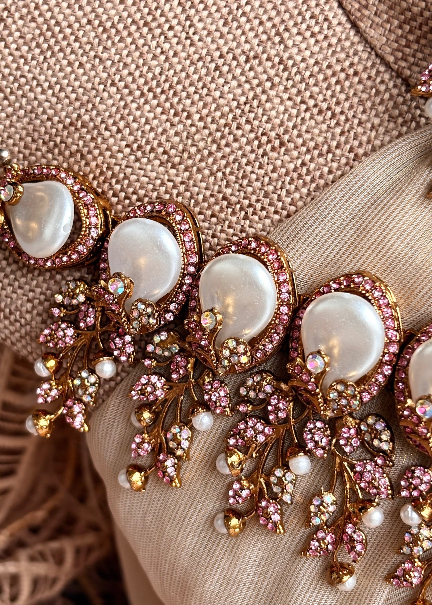 Metal Choker Necklace Pink Bridal Jewellery Online in KSA Riyadh Saudi Arabia Oman Bahrain Qatar